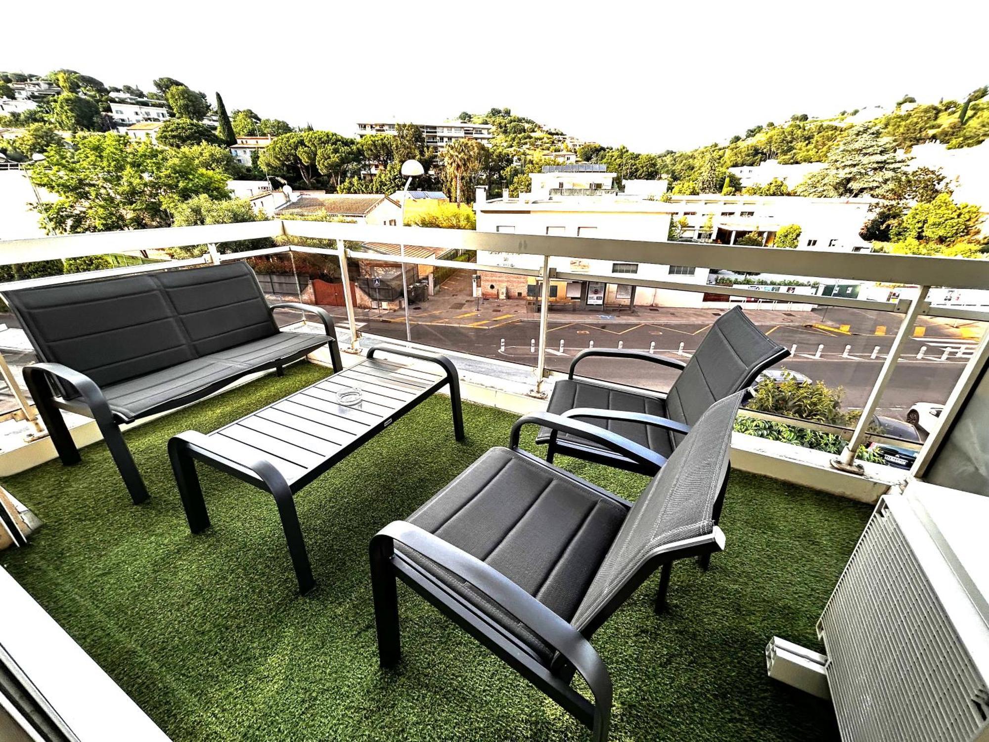 Superbe Studio Climatise Avec Terrasse Proche Mer Cagnes-sur-Mer Exterior photo